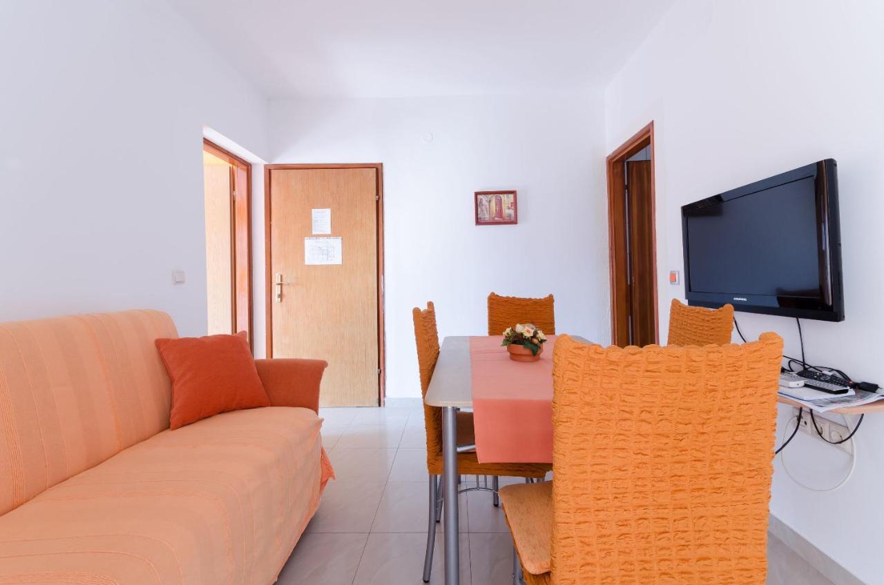 Apartments Helena Лопар Екстериор снимка