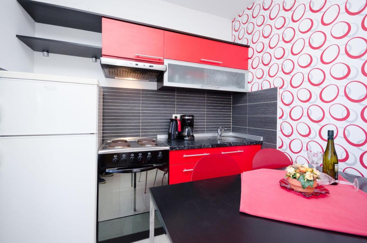 Apartments Helena Лопар Екстериор снимка