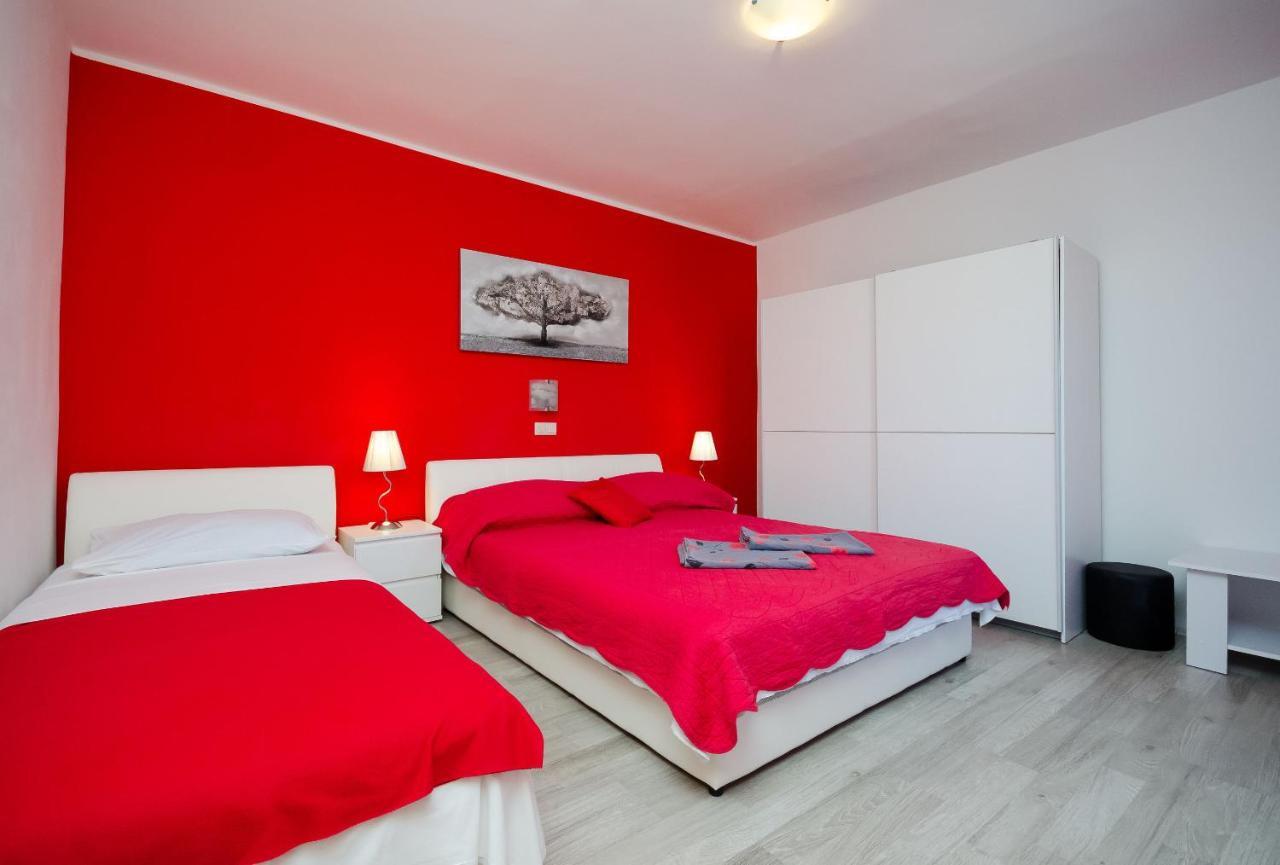 Apartments Helena Лопар Екстериор снимка