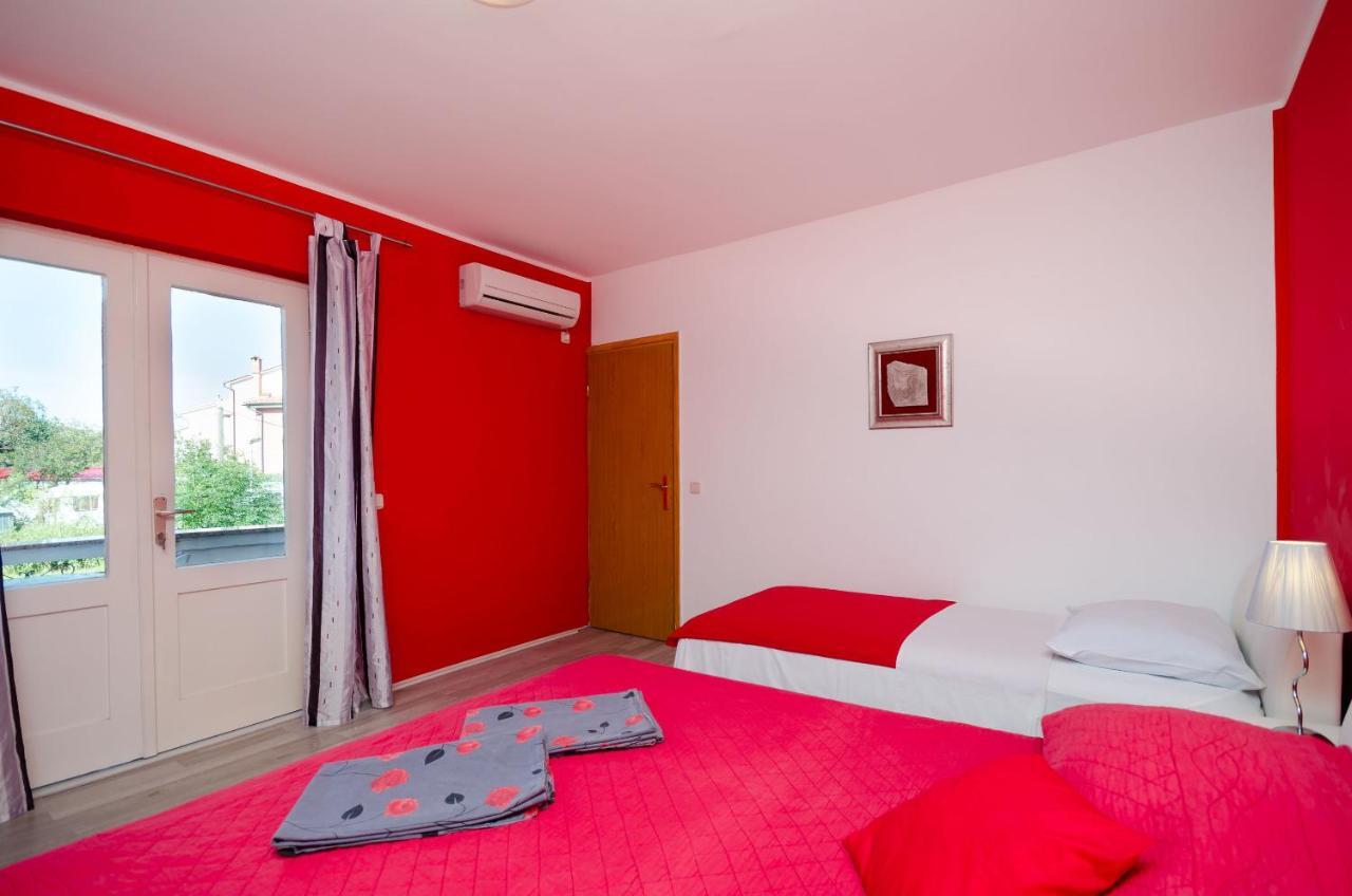 Apartments Helena Лопар Екстериор снимка
